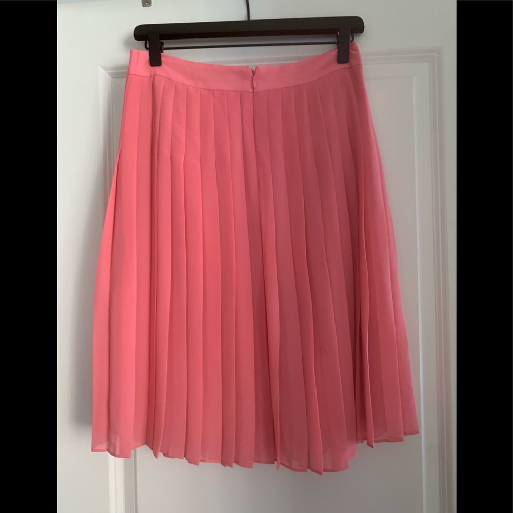 Ann Taylor Pleated Pink Coral Skirt - A Line - 4P - Picture 4 of 7